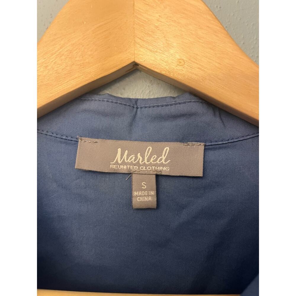 Marled Ruffle-Hem Button Down Shirt - Picture 2 of 3